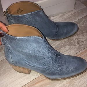 Nine west blue zipper ankle booties